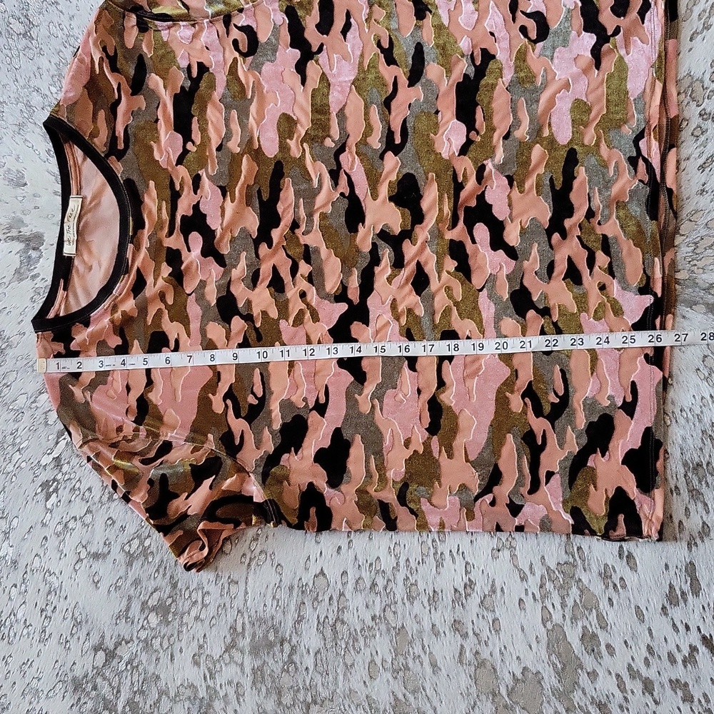 Free People We The Free Burnout Velvet Camo Tee SzS - Picture 6 of 7